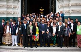 Foto de familia del VI Foro del Frente Parlamentario contra el Hambre de América Latina y Caribe